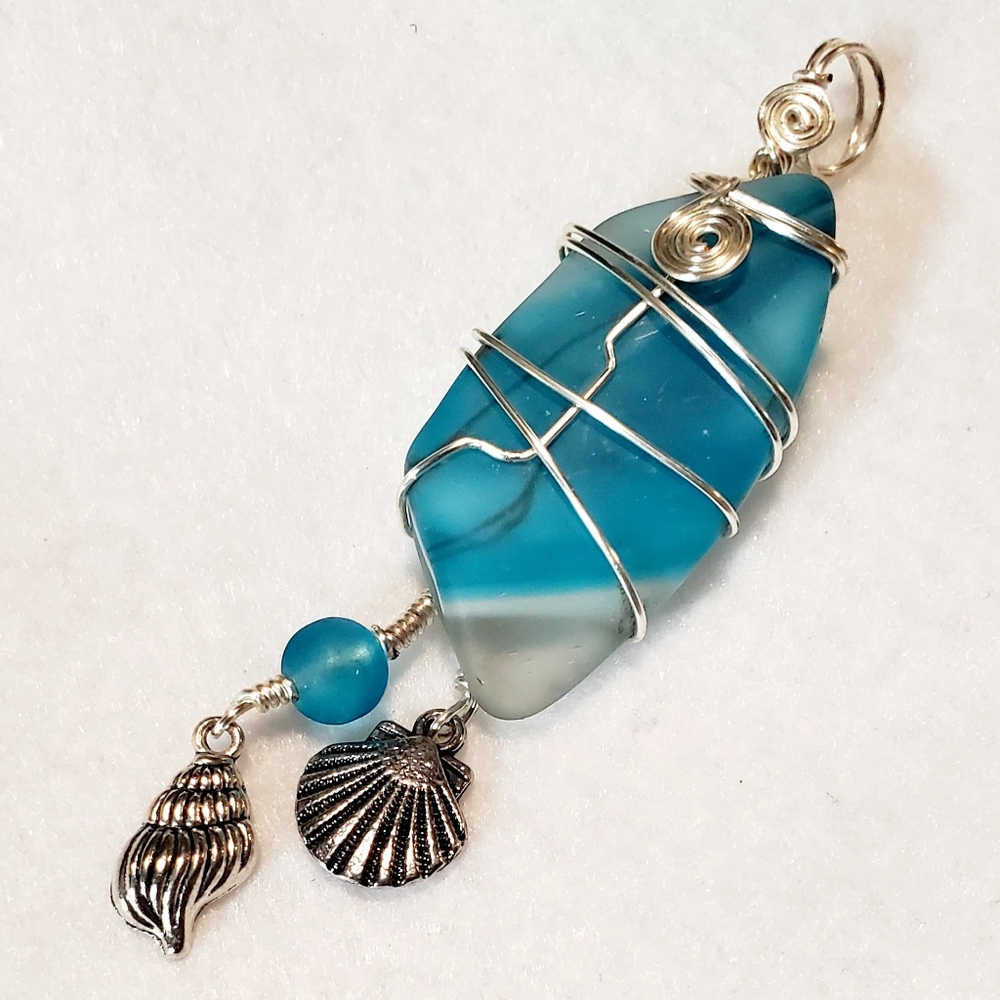 Blue glass seashell pendant with chain